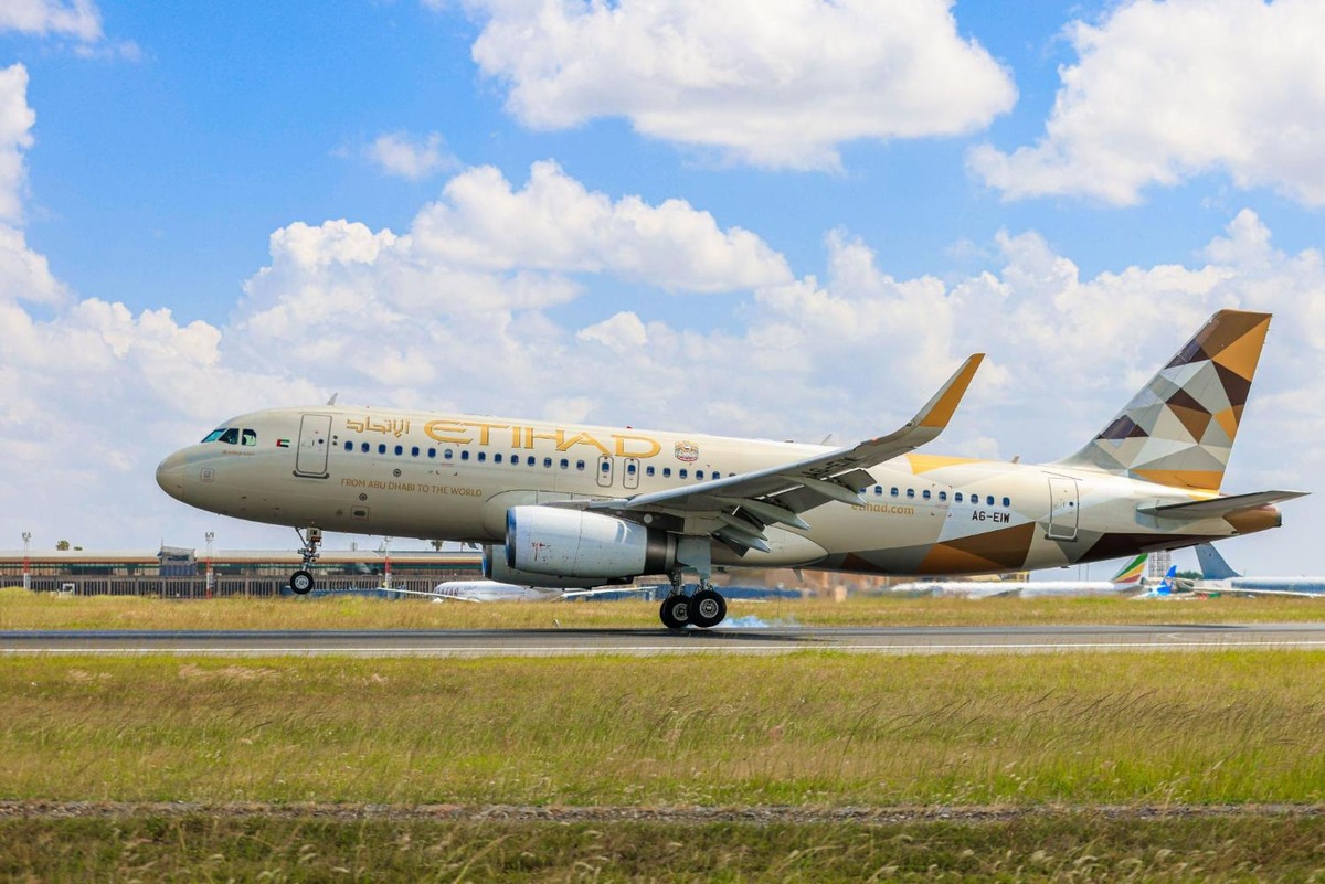 Etihad Suspends Flights Until 2:00 a.m. UAE Time